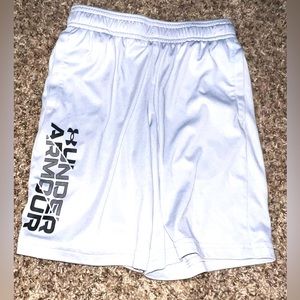 Boys Under Armor shorts youth small